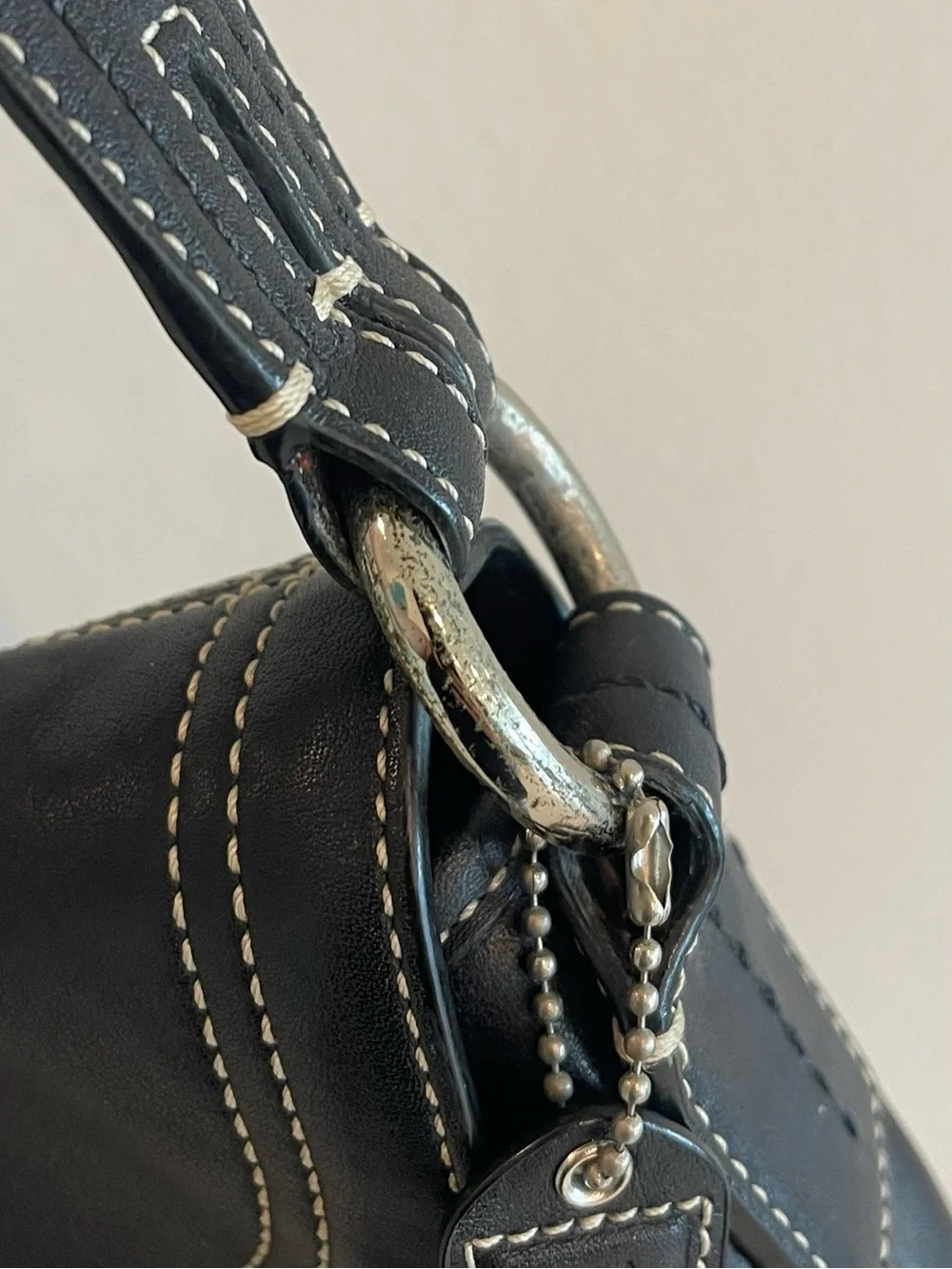 Vintage Coach Soho 10910 Y2K Black Leather Buckle Shoulder Bag